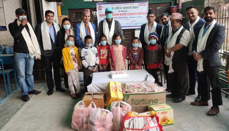 जेष्ट आइडियोलोजी साकोसद्धारा पुनर्स्थापना केन्द्रमा सहयोग प्रदान